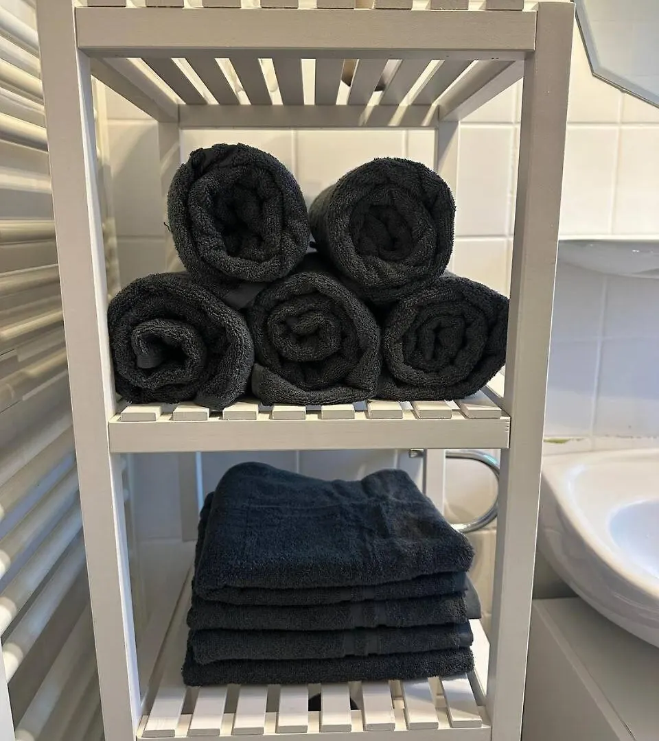 Modernes & Komfortables Apartment Bis Zu 6 P Hannover Germany